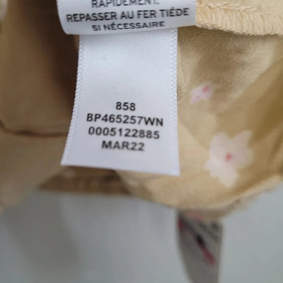 NWT BP. Women's Crop Blouse Top Size 3X Beige Floral 100% Viscose Short Sleeves - Picture 5 of 9